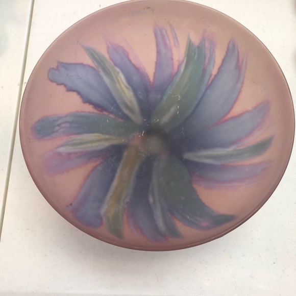 DECO ART DESIGNS /Candy Dish/ Frosted Satin Art Glass Handcrafted in Canada - Picture 3 of 7